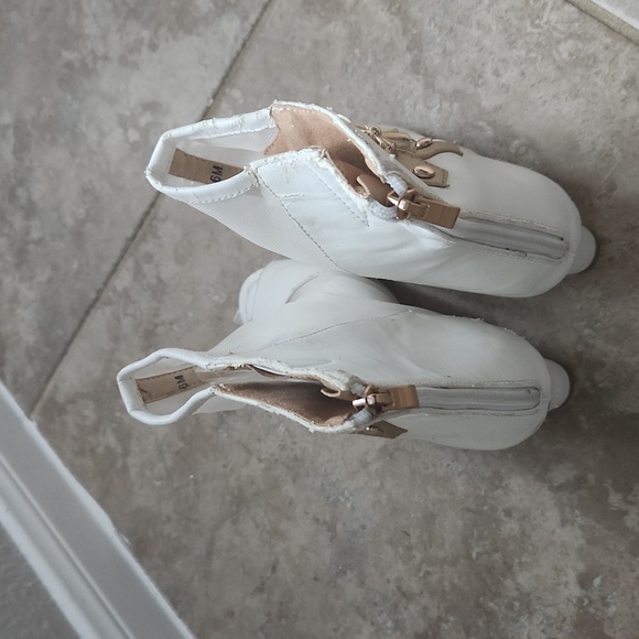 Midnight Velvet Cross and Mesh Bootie - Picture 3 of 4